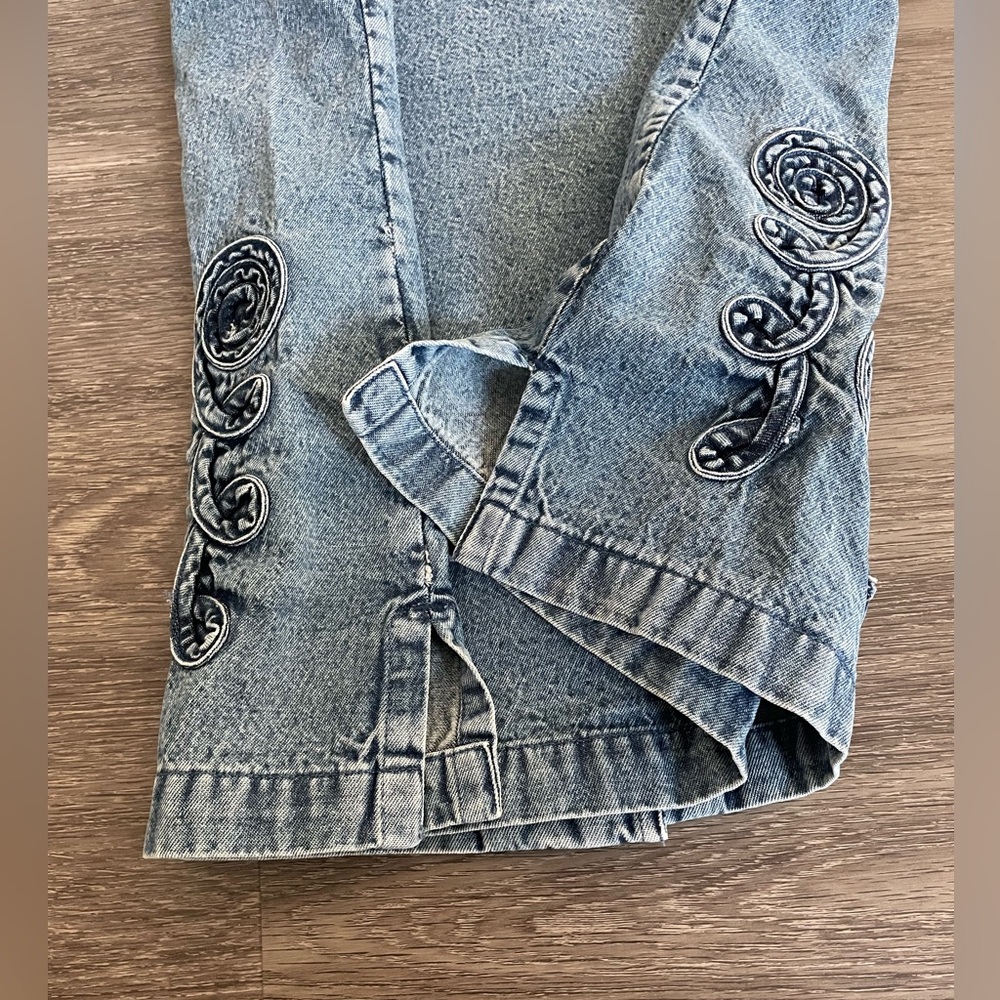 Serengeti Denim Vest - Picture 7 of 11